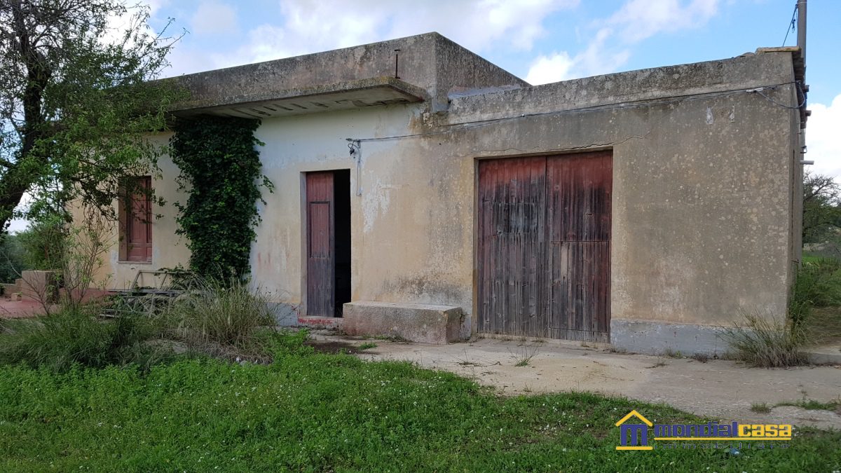 Locale Comm.le in Vendita