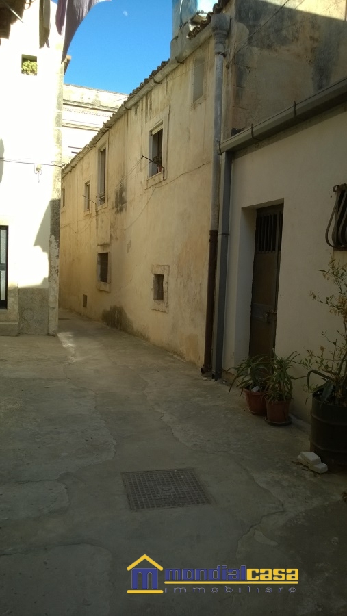 Stabile intero - Palazzo NOTO vendita  Noto  Mondialcasa Immobiliare srl
