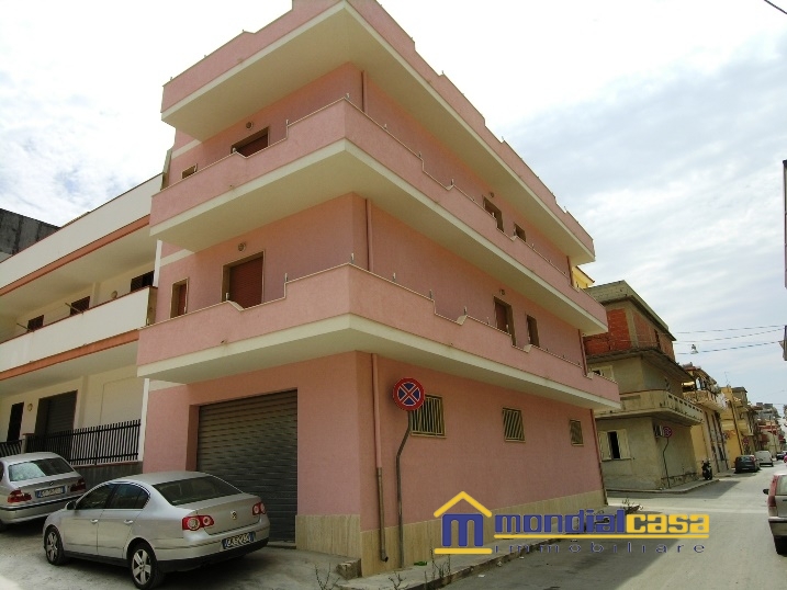 Stabile intero - Palazzo PACHINO vendita  Pachino  Mondialcasa Immobiliare srl